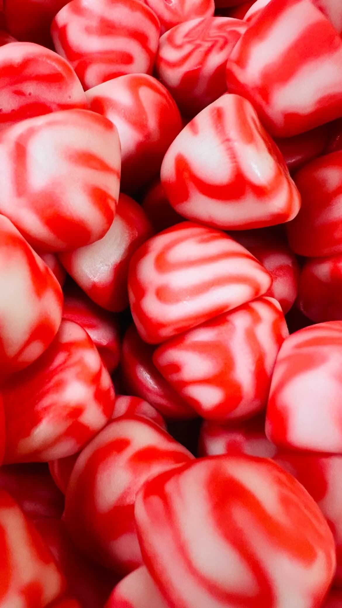 Dômes Twisty Fraise Lisses - 100 gr